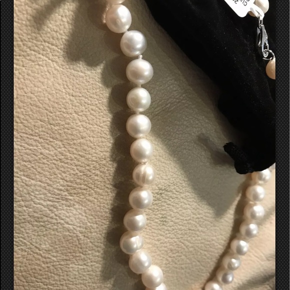 18” Cultured Pearl Necklace, From Macy’s BNIB - Picture 2 of 7